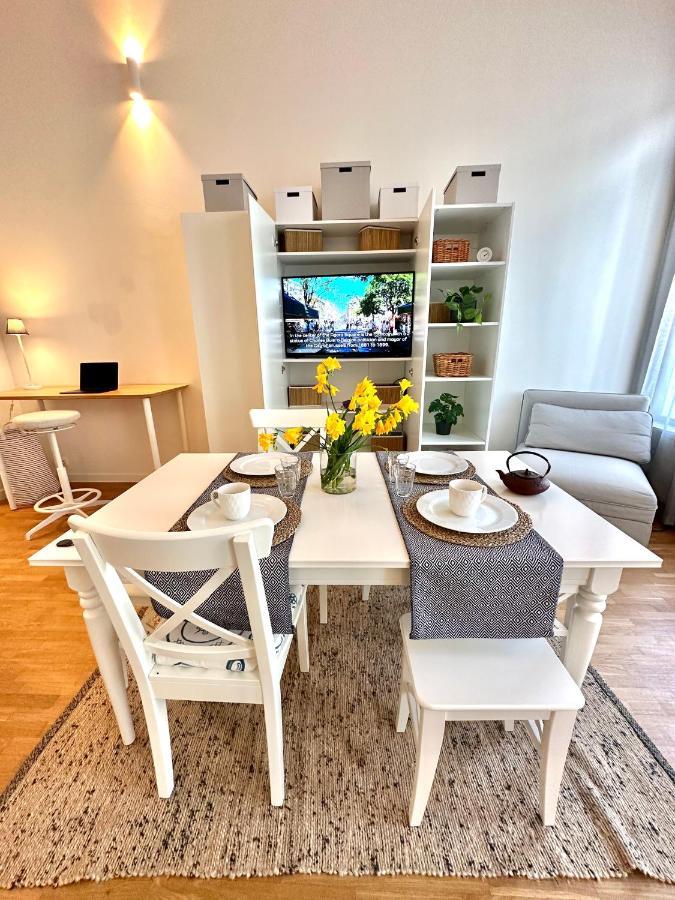 European Comission Beautiful Studio Apartment Brussels Exterior photo